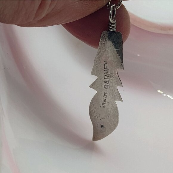 Native Zuni Artist Barney Sterling Silver Opal Inlay Feather Pendant Necklace - Picture 4 of 9